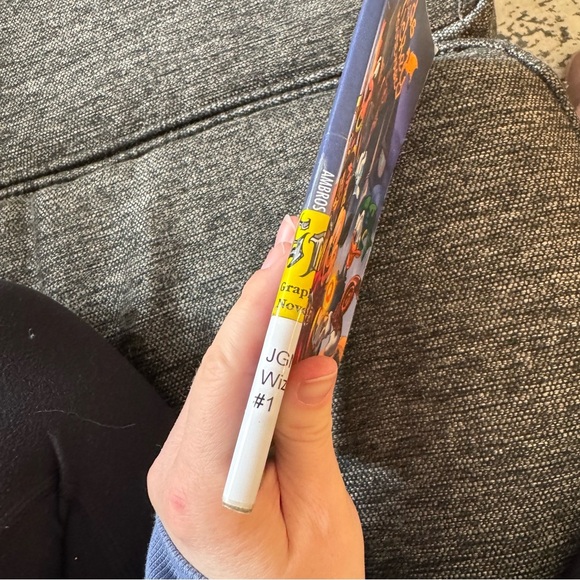 Wizards of Mickey Mouse Magic Book - Picture 3 of 5